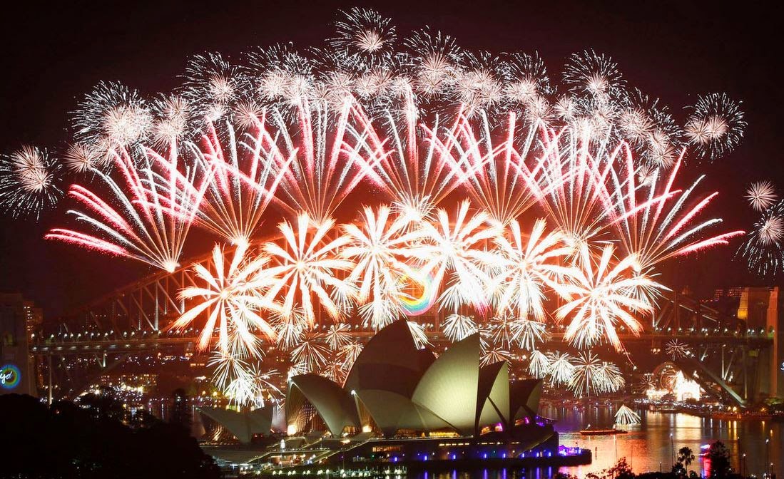 Would you like to enjoy the fireworks at Sydney Harbour, in Australia