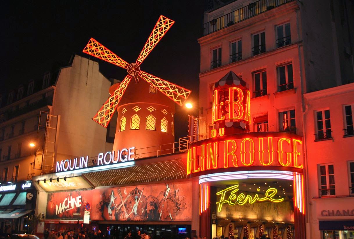 Perchè non festeggiare la notte di San Silvestro al Moulin Rouge?