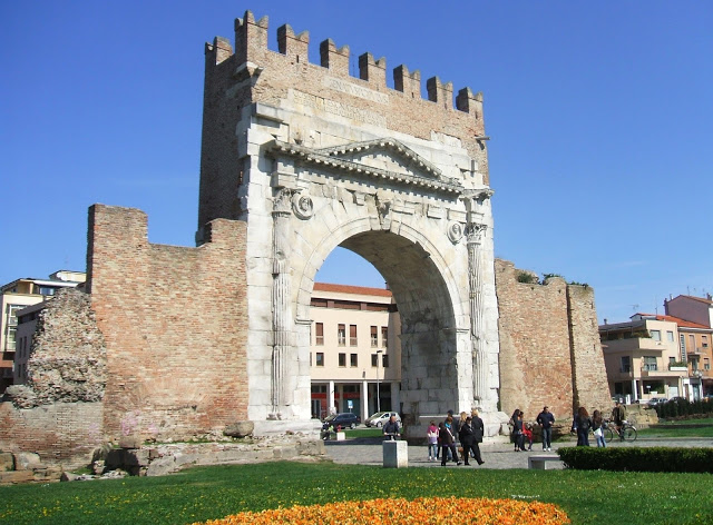 Il grande Arco di Augusto a RImini
