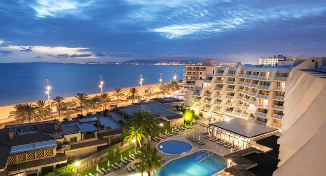 Hotel Iberostar Royal Playa de Palma Aparthotel sul lungomare di Palma