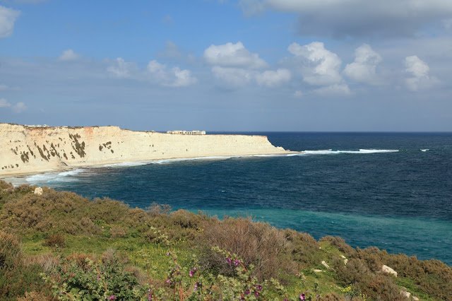Xrobb L-Ghaġin, spiaggia rocciosa di malta