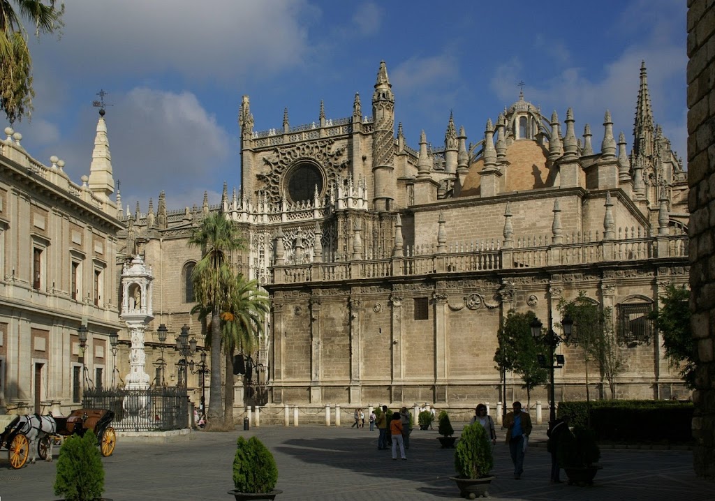 vista esterna della cattedrale gotica di Santa Maria della Sede, Siviglia
